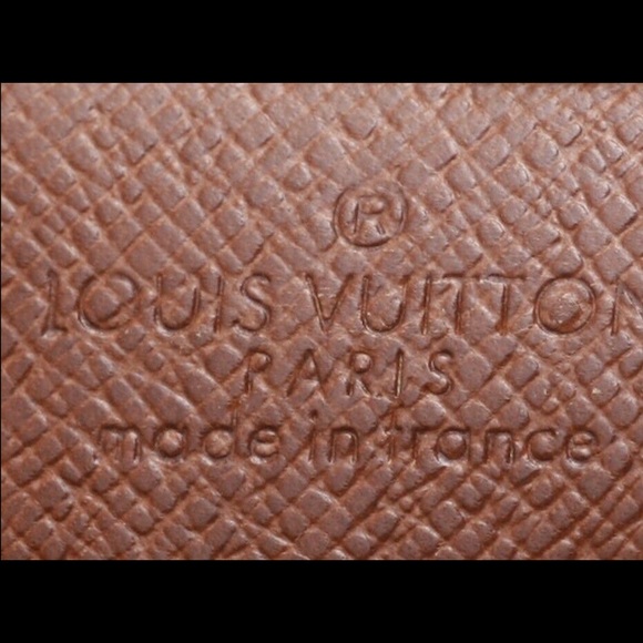 ❤️MAKE AN OFFER Like new Authentic LV Wallet. - Picture 2 of 6